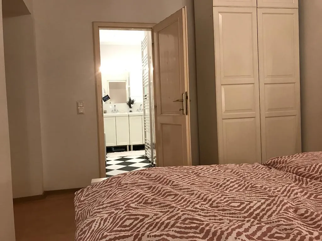Apartment With Garden And Pool Wien
