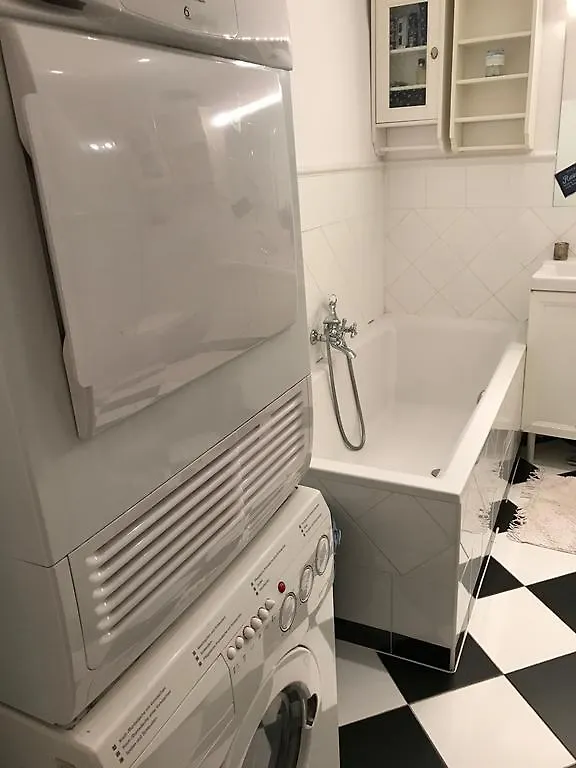 Apartment With Garden And Pool Wien