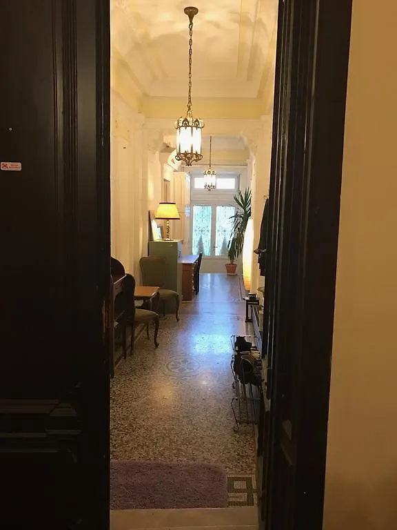 Apartment With Garden And Pool Wien