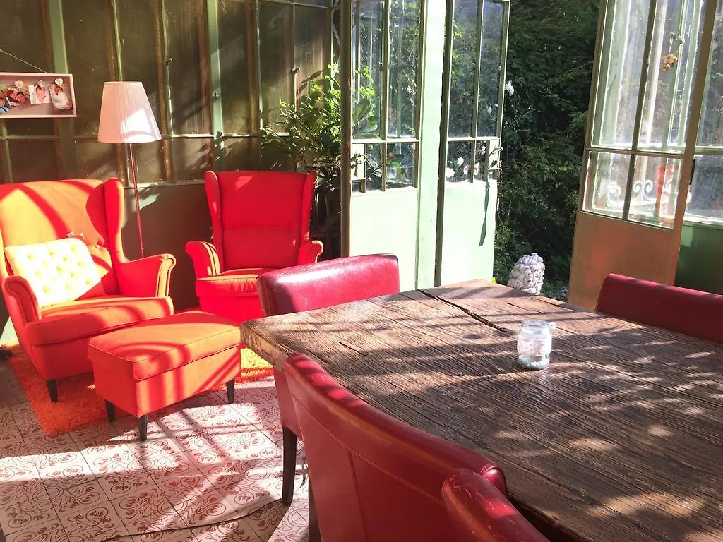 Apartment With Garden And Pool Wien
